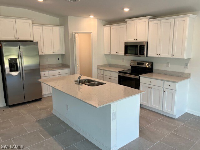 Foto del edificio - 13963 Buckingham Oak Dr