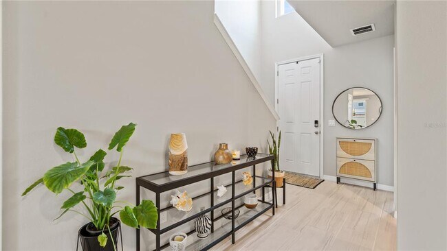 Foto del edificio - 5291 Meredrew Ln