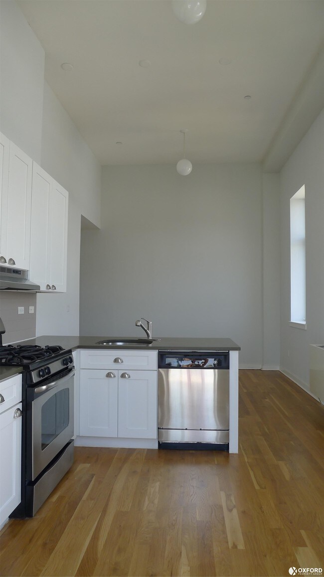 Foto del edificio - 7113 60th Ln