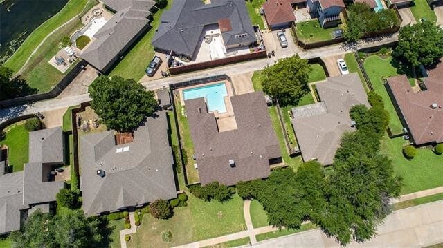 Building Photo - 2013 Stain Glass Dr