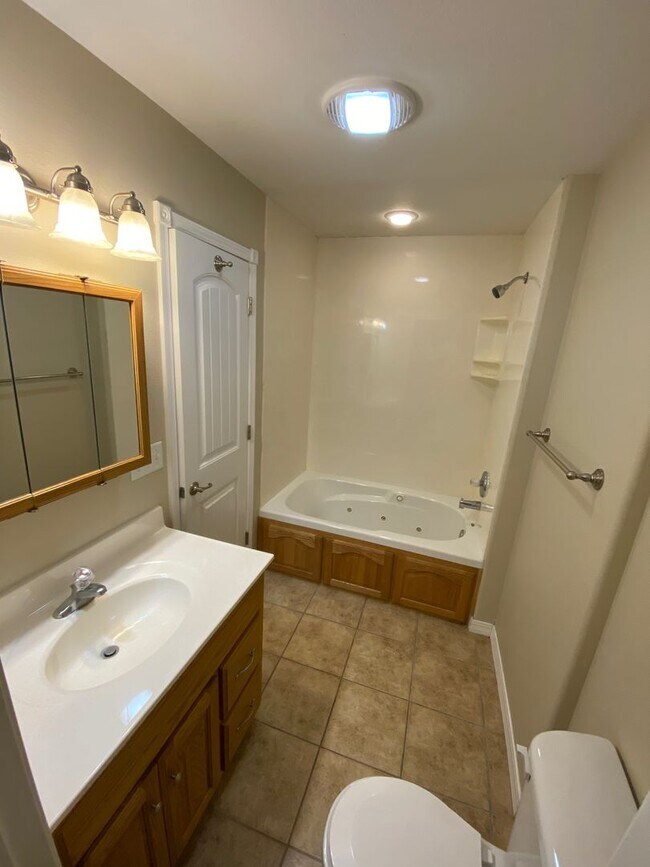 Foto del edificio - Spacious 4-Bedroom Home Just Minutes from Ft. Leonard Wood