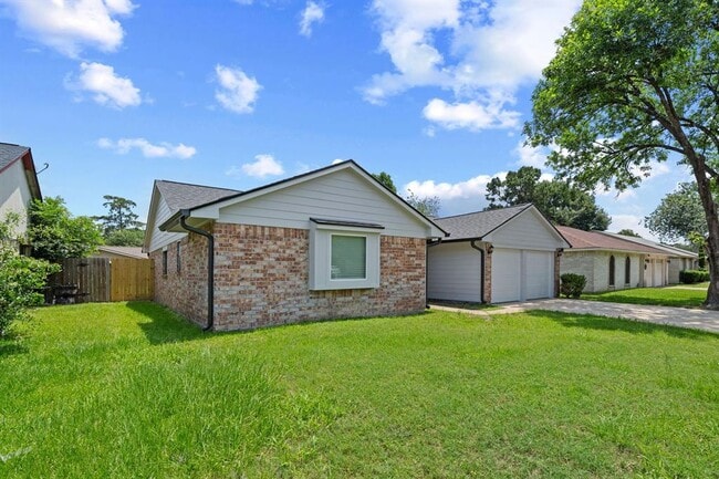 Building Photo - 20102 Woodhall Ln