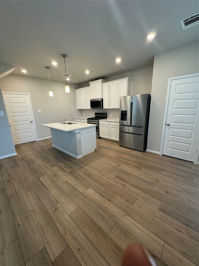 Building Photo - 18528 Meadow Point Ln