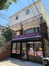 Building Photo - 201 39th St