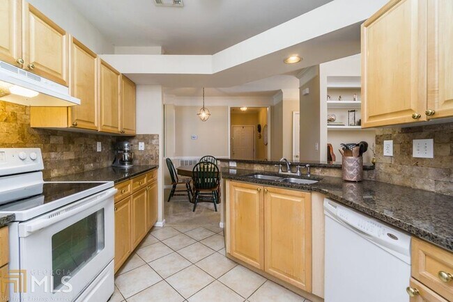 Building Photo - 337 Pembroke Cir