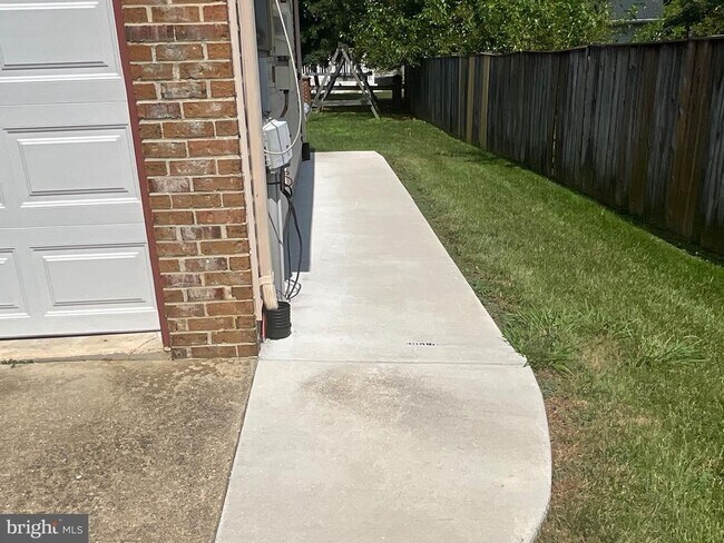 Building Photo - 4504 Hiwassee Dr