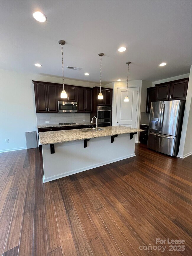 Foto del edificio - 132 Hillston Ln