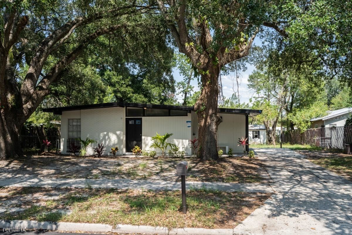 3 br, 2 bath House 8717 N Larkhall Place House for Rent in Tampa