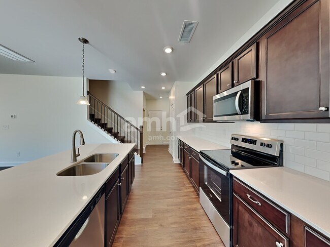 Foto del edificio - 7408 Garrett Court