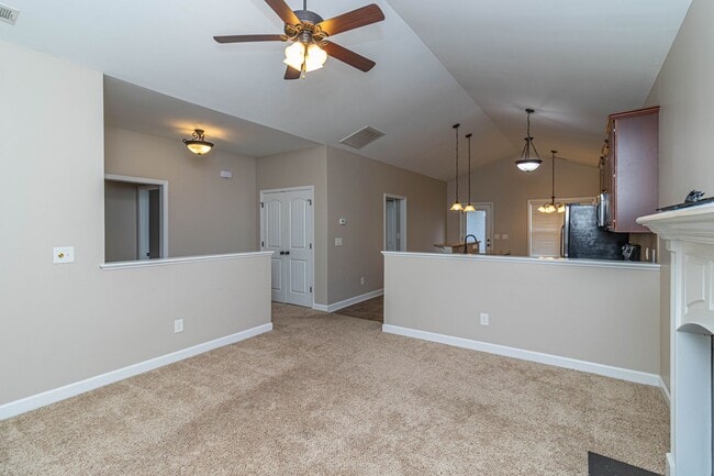 Building Photo - 210 Twilight Dr