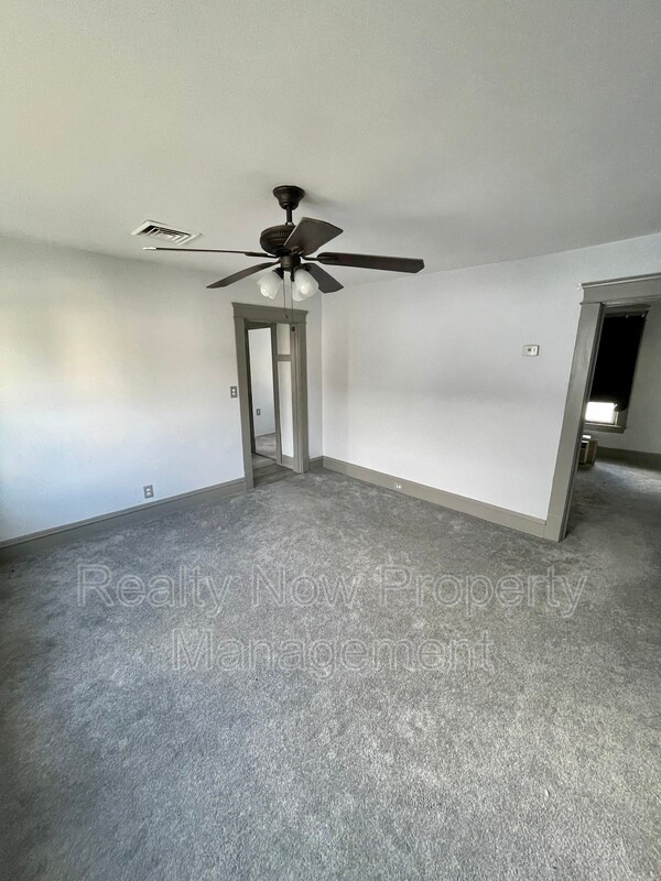 Building Photo - 2813 Marvin Ave