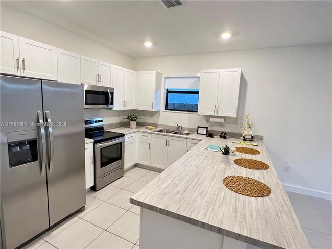 Building Photo - 13370 SW 284th Terrace