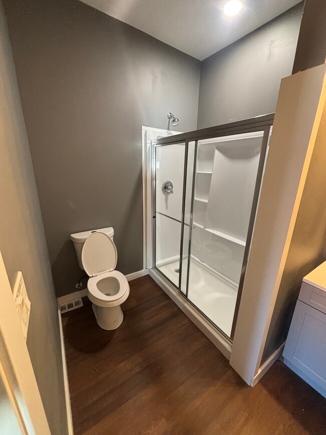 Building Photo - 641 Broadway