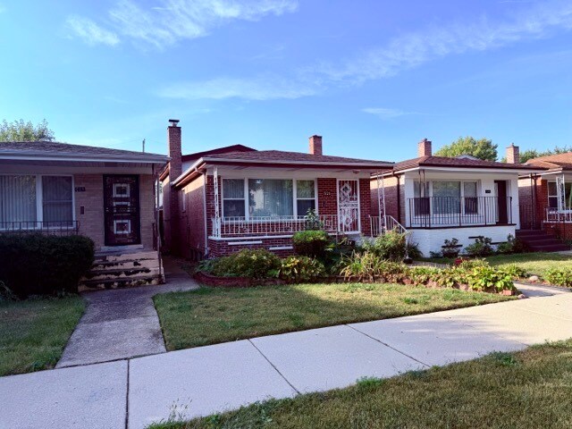 Foto principal - 521 E 91st St
