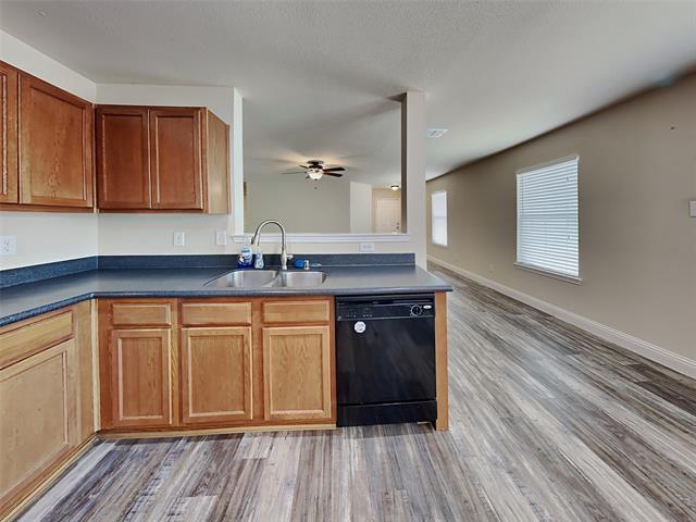 Foto del edificio - 16901 Fenwick Ct