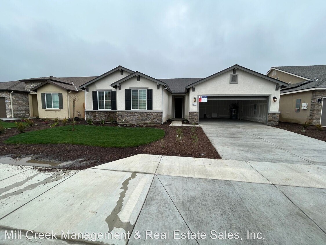 4 br, 2 bath House 3467 Lennox House Rental in Tulare, CA