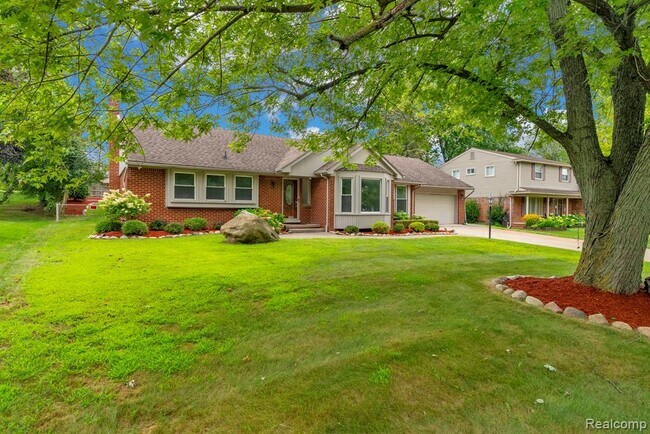 Building Photo - 36939 Heatherton Dr