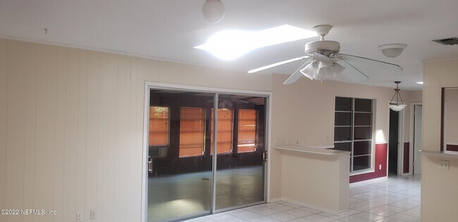 Foto del edificio - 1934 Woodleigh Dr W