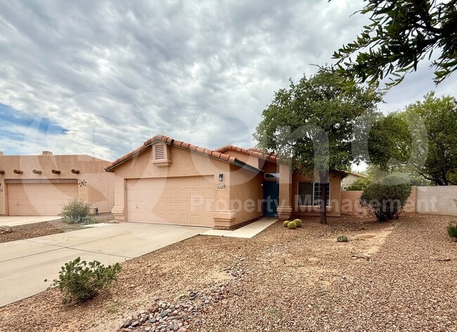 Photo - 144 E Mesquite Crest Pl House