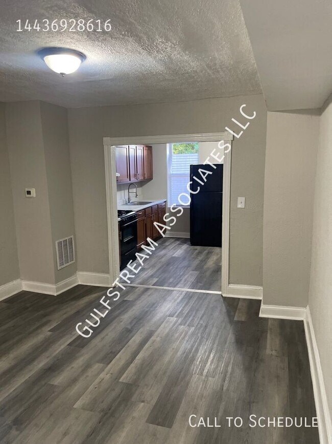 Foto del edificio - 2102 W Fayette St