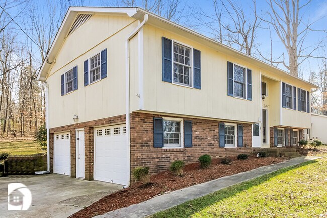 Building Photo - 4441 Fernbrook Dr