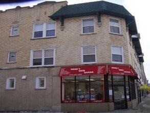 Building Photo - 3103 W Lawrence Ave