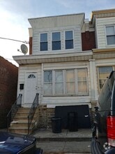 Building Photo - 5714 N Lawrence St