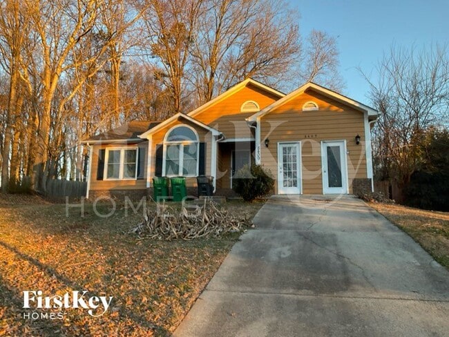 Building Photo - 8409 Sills Ct