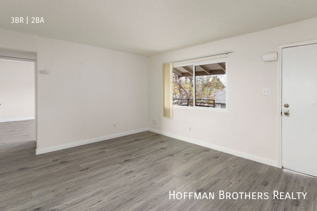 Building Photo - 4317 Columbus St