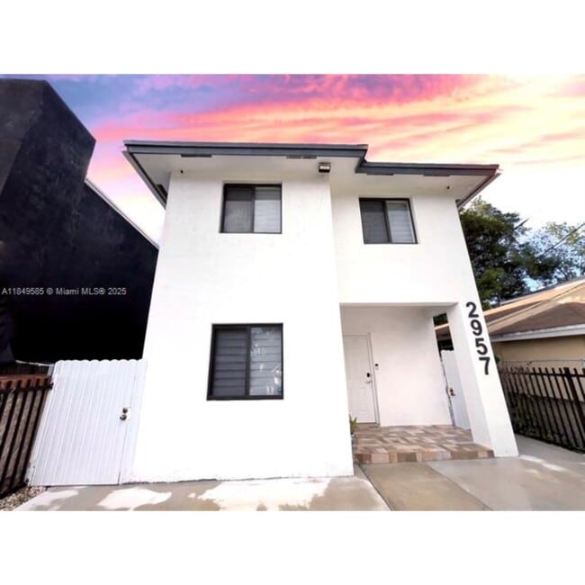 Building Photo - 2957 NW 45th St