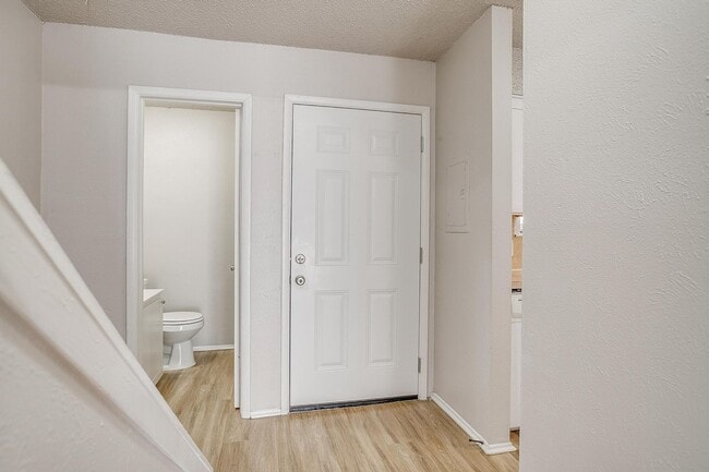 Foto del edificio - Cozy Apartment in a Great Location!