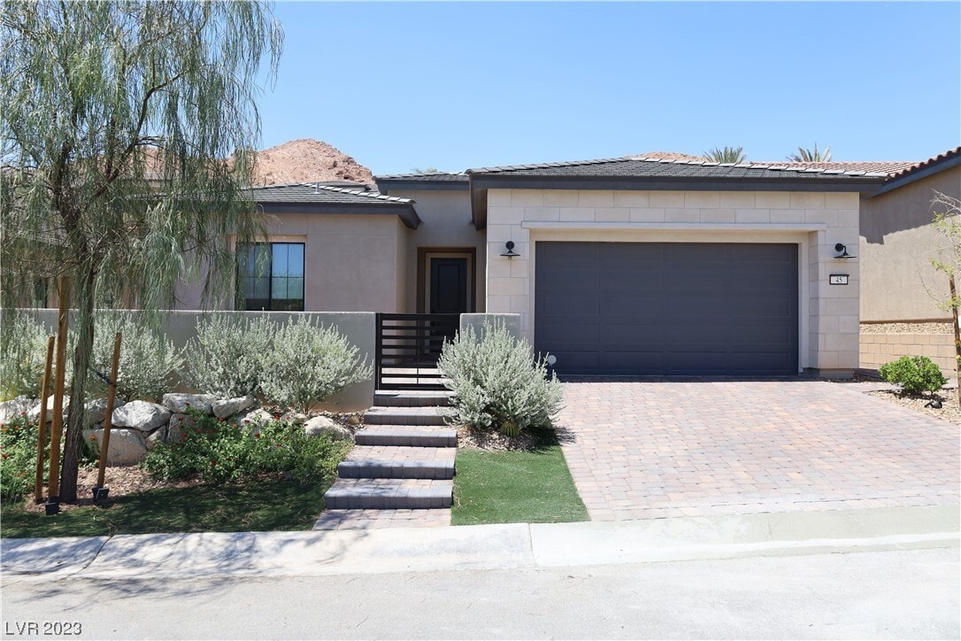 Primary Photo - 45 Desert Juniper Ln