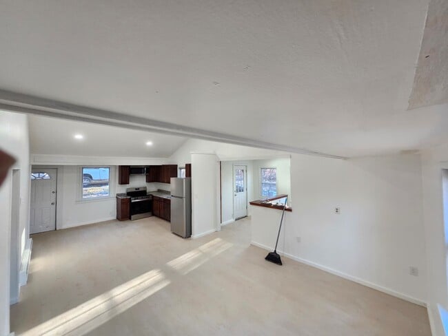 Building Photo - 2 Wildwood Trl