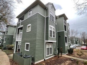 Building Photo - 1221 Westview Ln