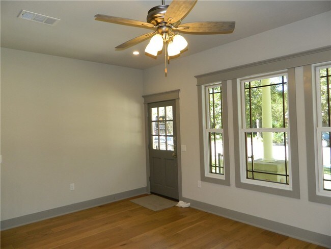 Building Photo - 4207 Avenue H