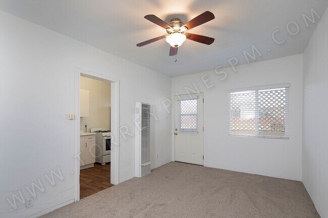 Foto del edificio - Rare Coastal 1BR Between Windansea Beach a...