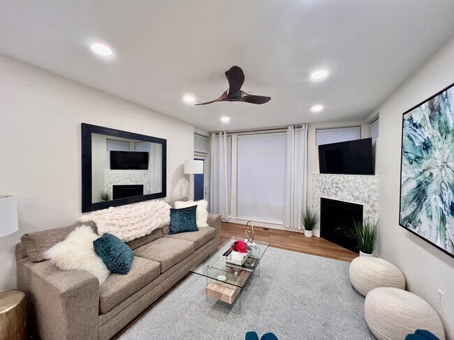 Foto del edificio - Furnished Kirkland Central Condo