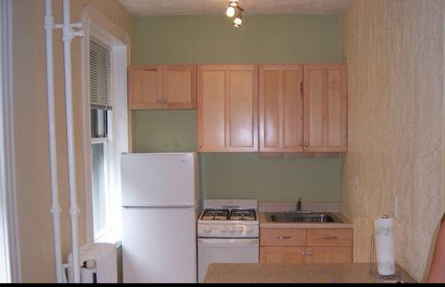Building Photo - 74 Revere St