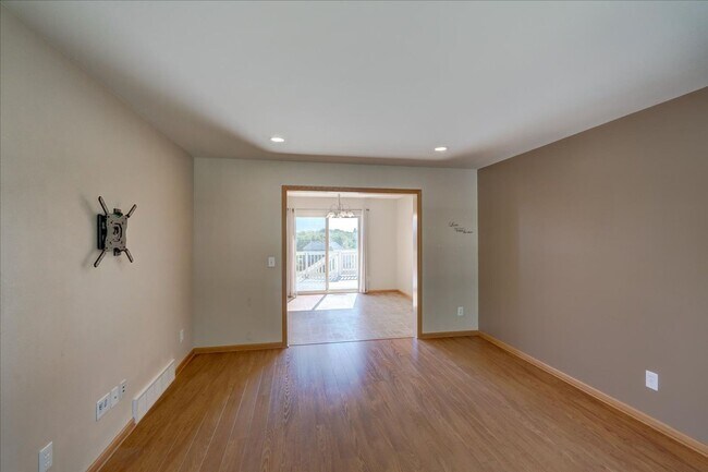 Foto del edificio - 4735 Valor Way