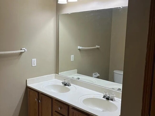 Building Photo - 17837 Olive St