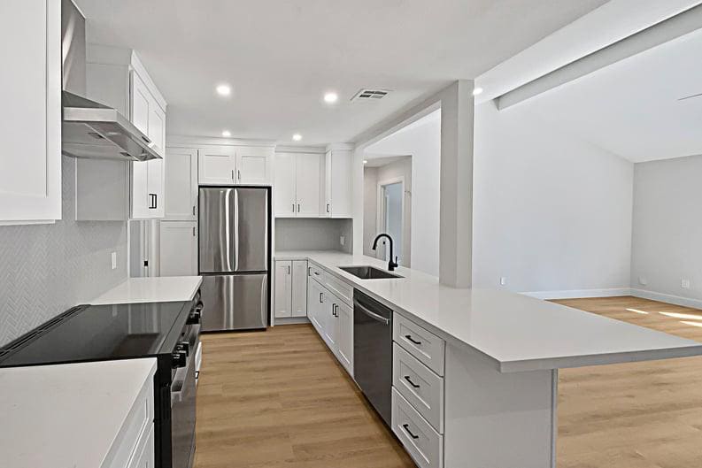 Foto principal - 5743 Ludington Dr