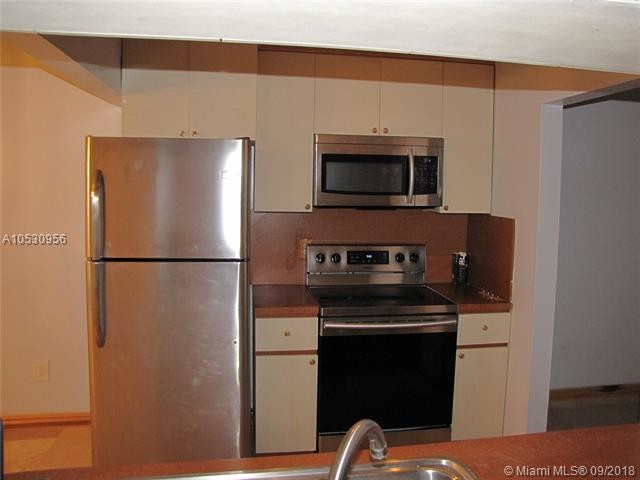 Building Photo - 10762 La Placida Dr