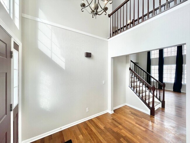 Foto del edificio - 602 Pearces Ford Rd