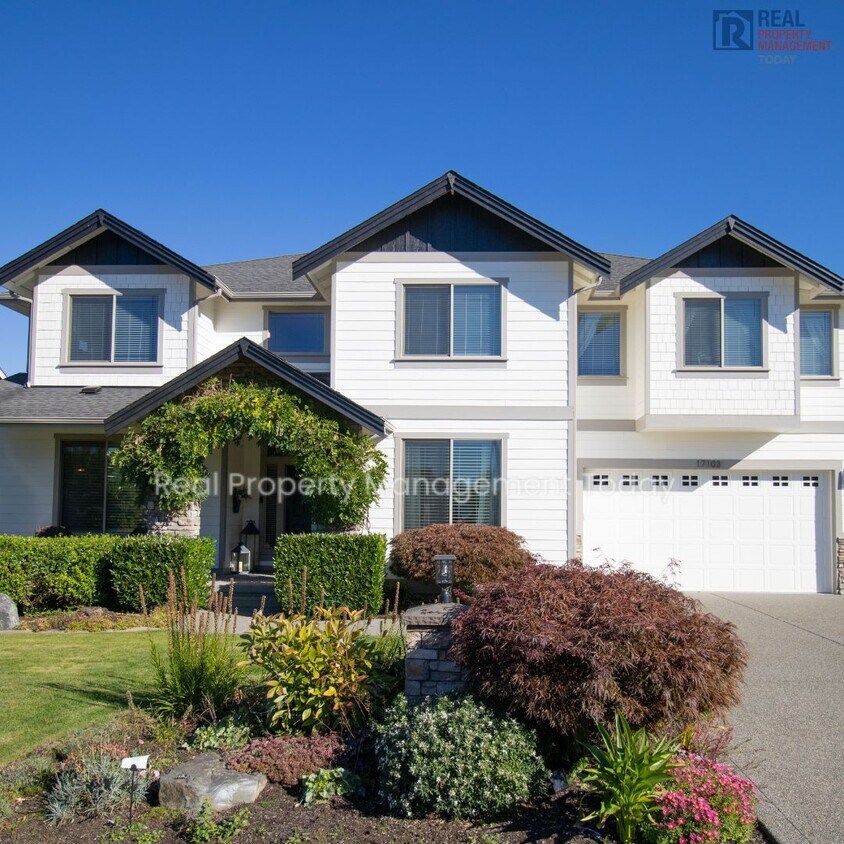 Primary Photo - 4 Bedroom House in Puyallup! (Virtual Tour...
