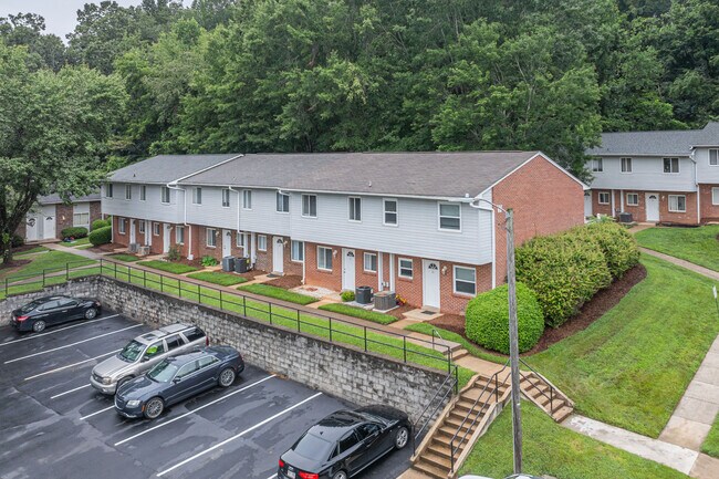 Building Photo - 41 Beri Dr