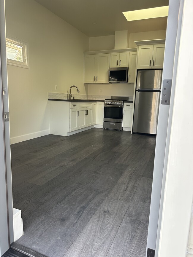 Building Photo - 11505 McDonald St