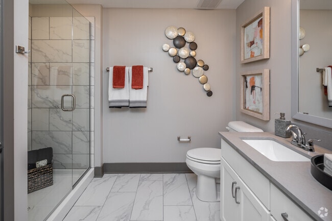 1BR, 1BA - A1 - 760SF - Bathroom - Vintage Century Farms Apartments