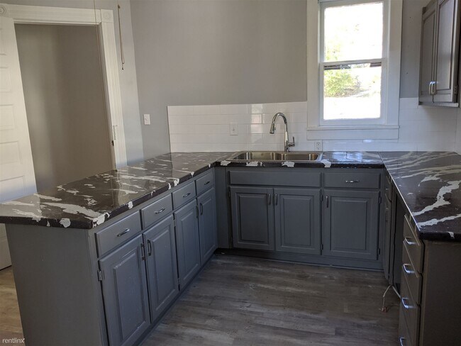 Building Photo - 5 br, 3 bath House - 1140 Ohio Street