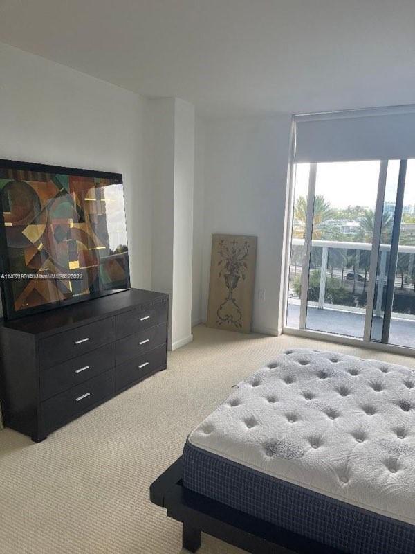 Building Photo - 10275 Collins Ave