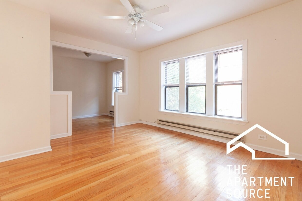 Photo - 3823 North Greenview Avenue, Unit 2